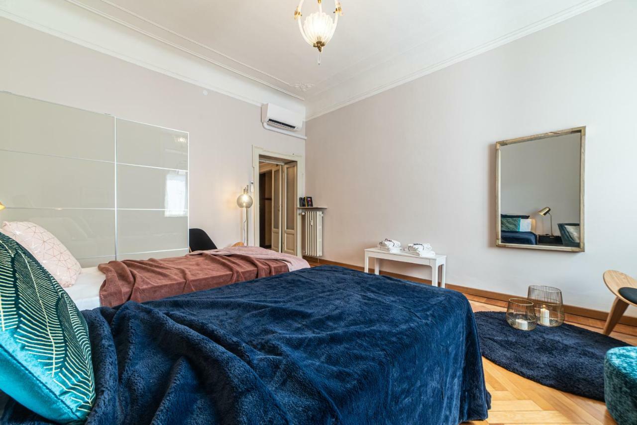 Joivy Sophisticated 3-Bed Flat With Desk Apartment Milano Exterior foto
