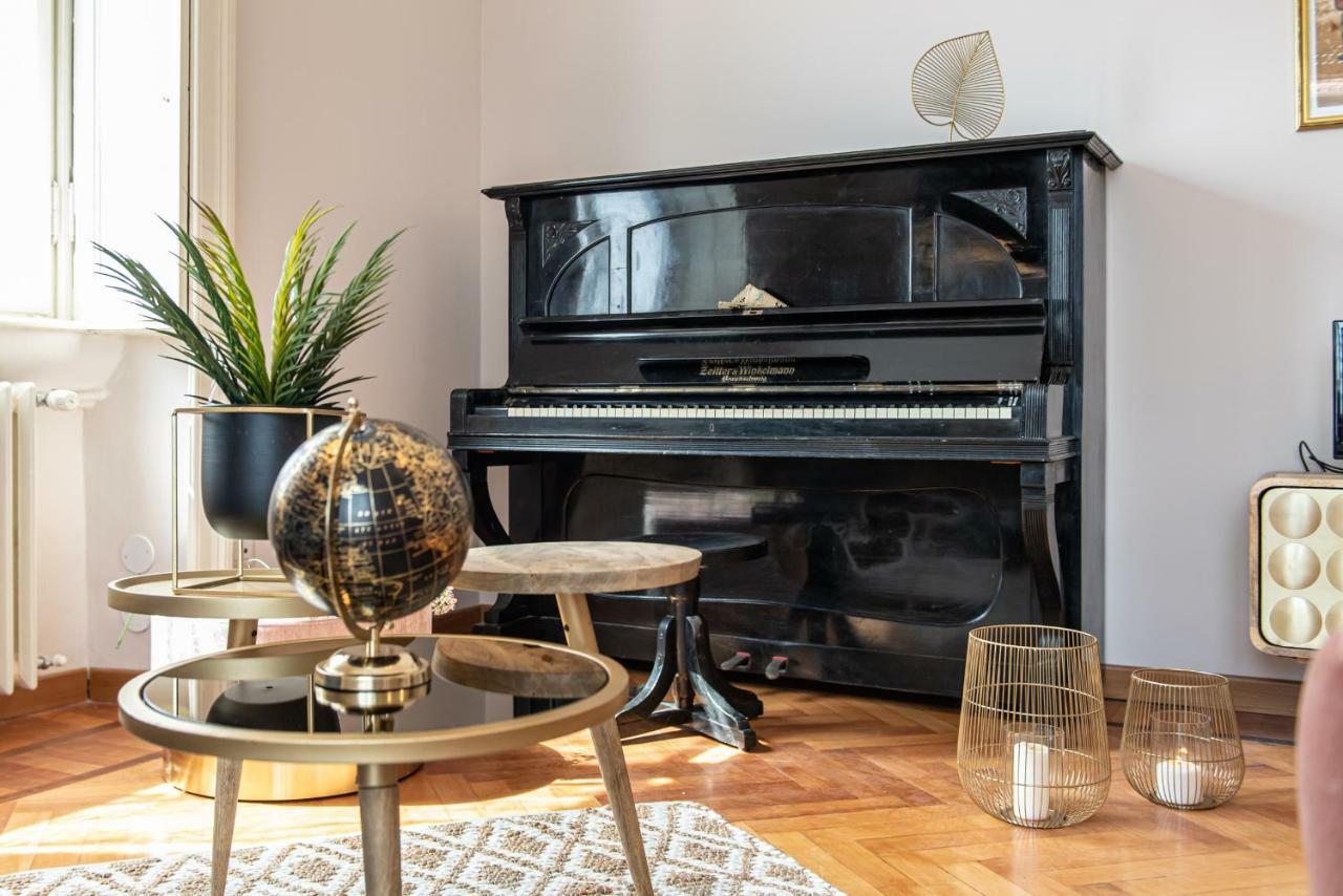 Joivy Sophisticated 3-Bed Flat With Desk Apartment Milano Exterior foto