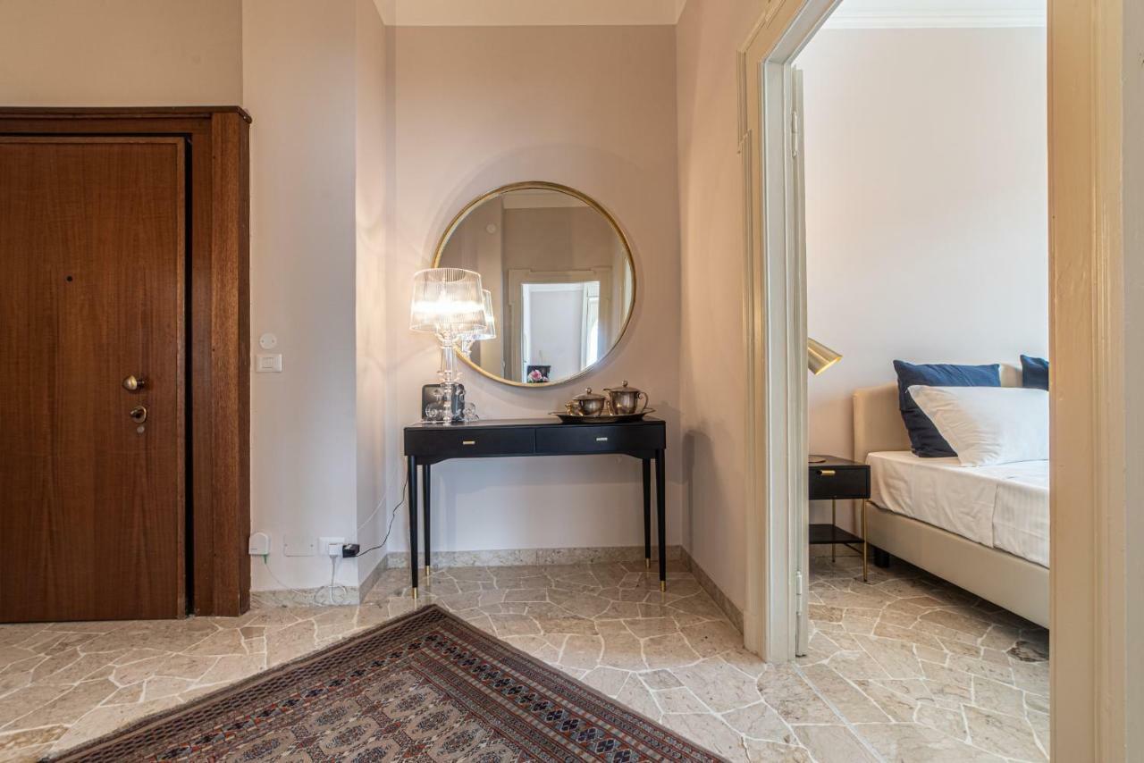 Joivy Sophisticated 3-Bed Flat With Desk Apartment Milano Exterior foto